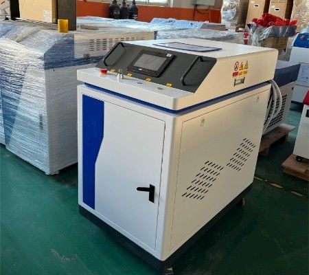 Heim 2000w 3000w Pulsefaser-Laserreinigungsmaschine für Rost-Oberflächenreinigung auf Metalloberflächen durch Au3tech Control System