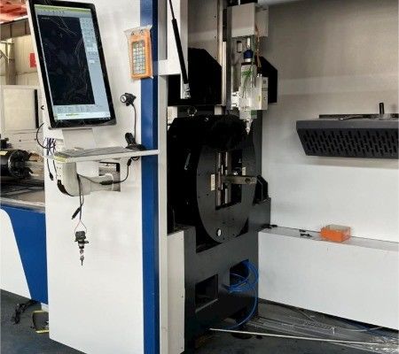 CNC-Schneidmaschine mit Faserlaser für Metall-Aluminium Ms Ss Kohlenstoff/Leichte/Edelstahl-Rechteckige Quadrat-Runde Faserrohrrohr