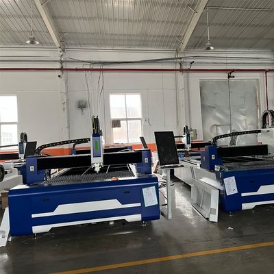 O2-Steuerventil hohe Stabilität 6kw 3015 Faserlaser-Metallschneidemaschine für Stahl-Eisen-Metallblech